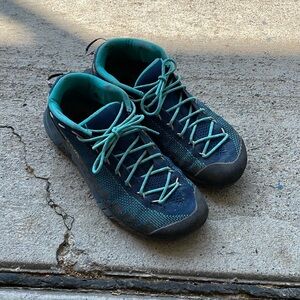 La Sportiva TX2 Approach Shoe